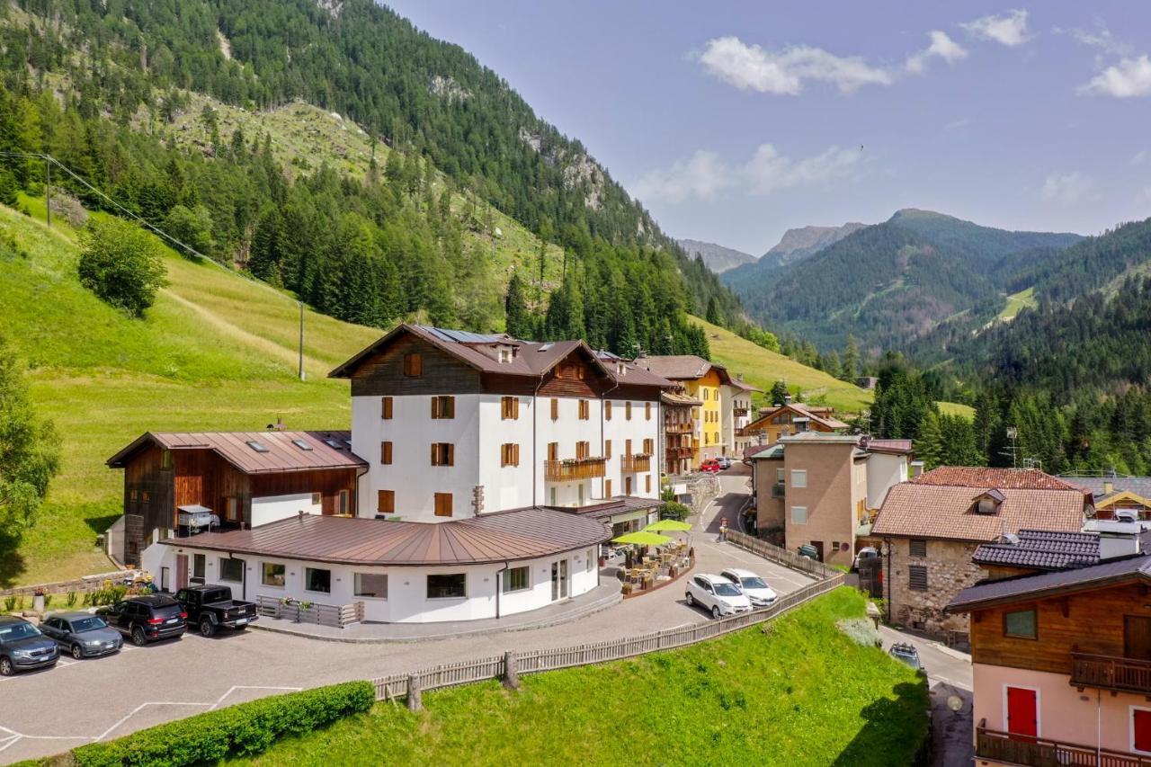 Ciasa Alpina Relax Hotel Moena Exterior foto