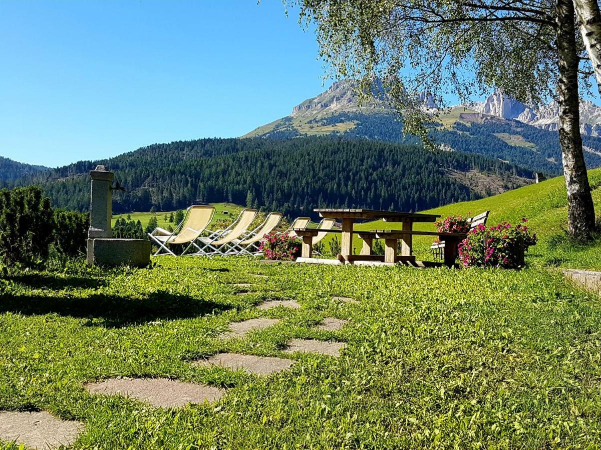 Ciasa Alpina Relax Hotel Moena Exterior foto